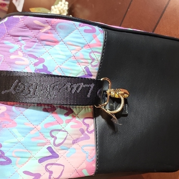NWT LUV BETSEY QUILTED WEEKENDER - Picture 3 of 8